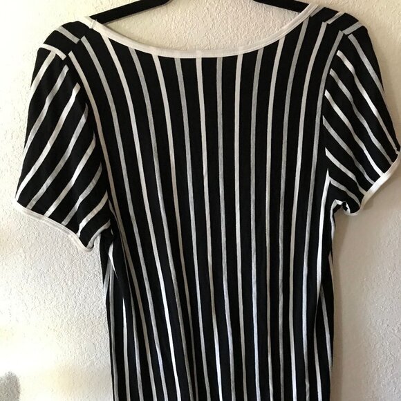 LuLaRoe Tops - LULAROE BLACK, WHITE AND GREY TOP